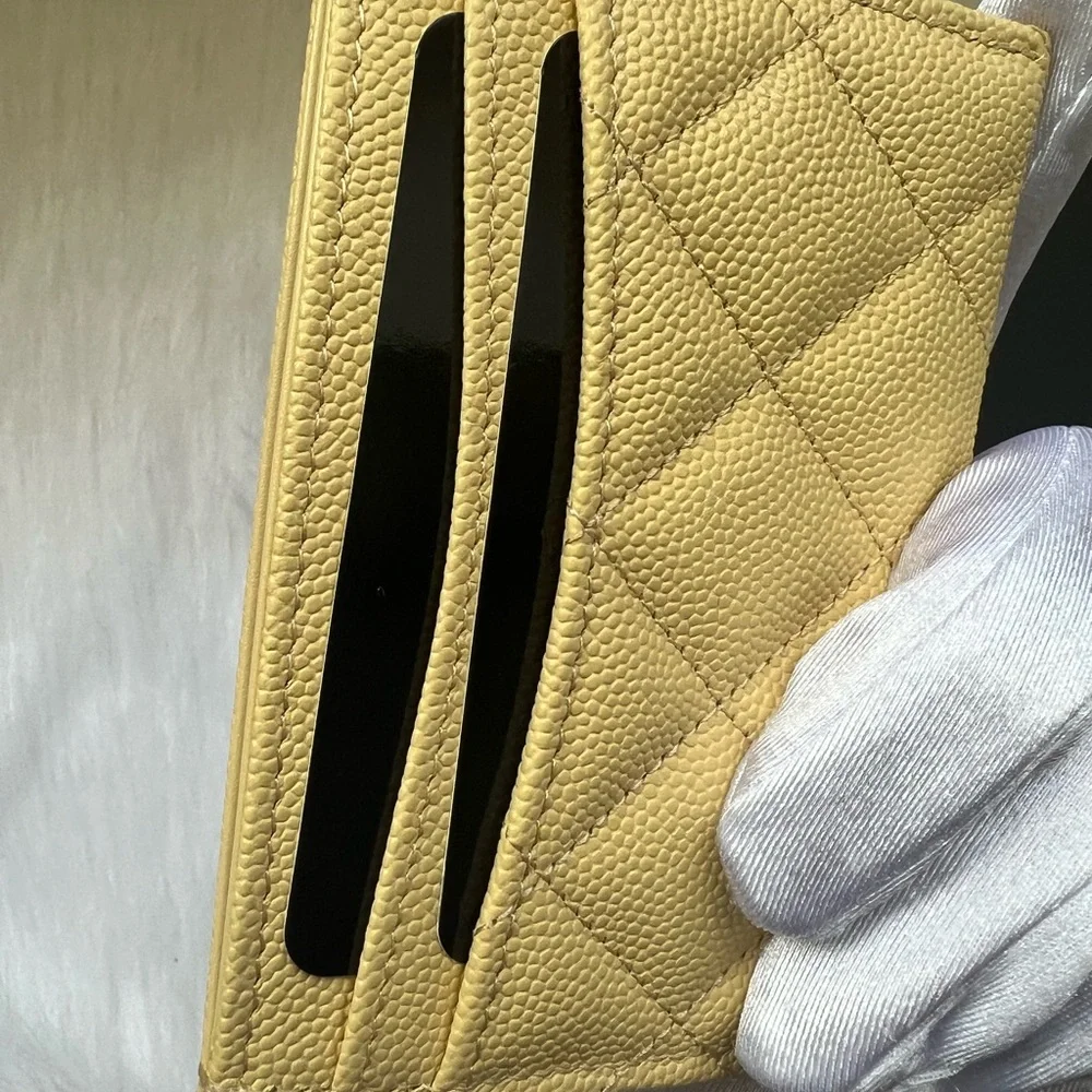 🔥CHANEL Classic Quilted Cardholder-butter yellow